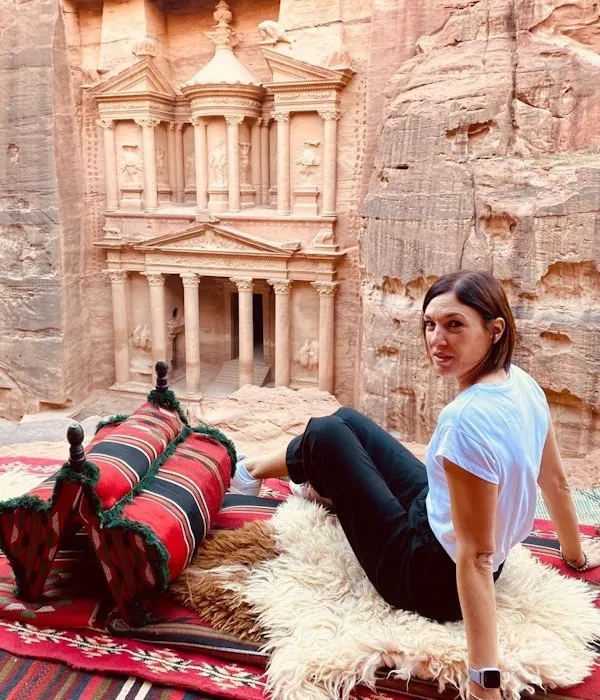Marica Albani, Consulente viaggi